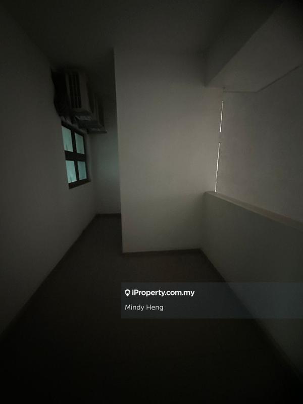 For Sale - Molek Pine 4