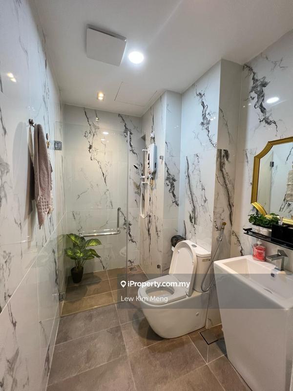 Rumah Berkembar untuk Dijual di awxkn, Damansara Damai oleh Lew Kim Meng - iProperty.com.my