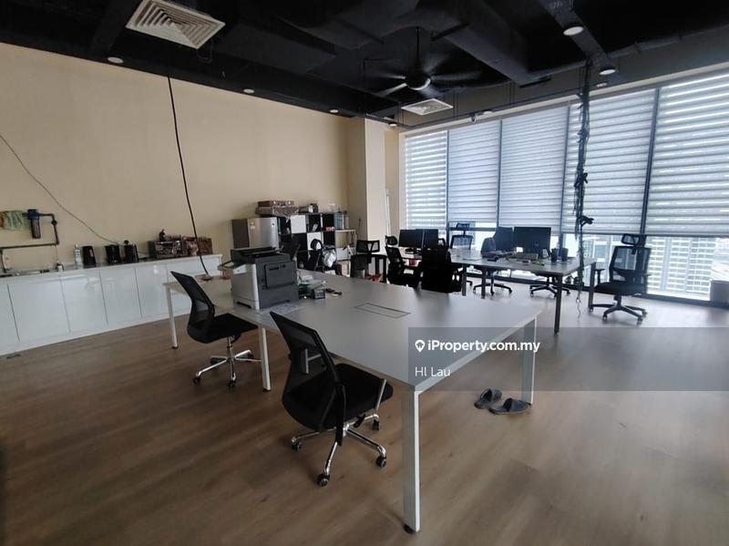 For Rent - Renovated Spacious Corner Office @ EkoCheras Mall