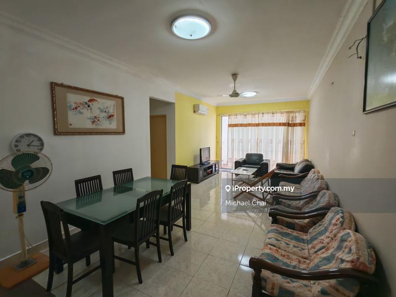 For Rent - Koi Tropika