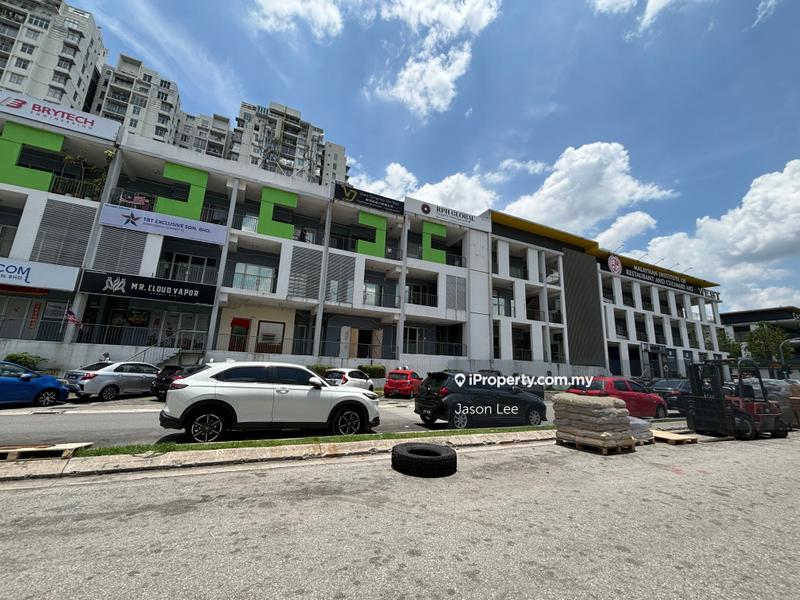 Kedai untuk Dijual di Taman Sungai Besi, Desa Petaling, Salak South, Sungai Besi oleh Jason Lee - iProperty.com.my