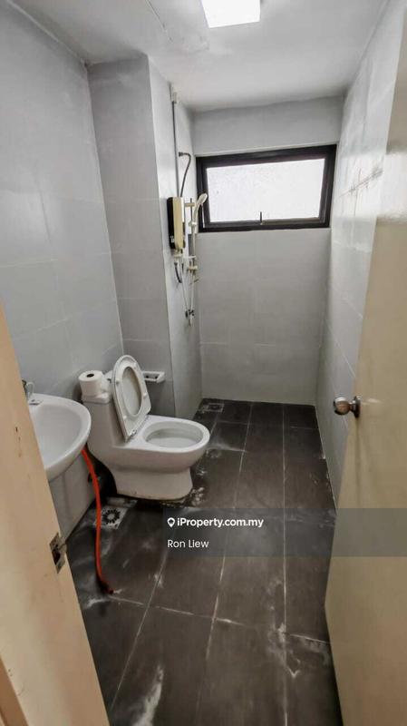 Kediaman Servis untuk Dijual di Sk One Residence oleh Ron Liew - Bathroom - iProperty.com.my