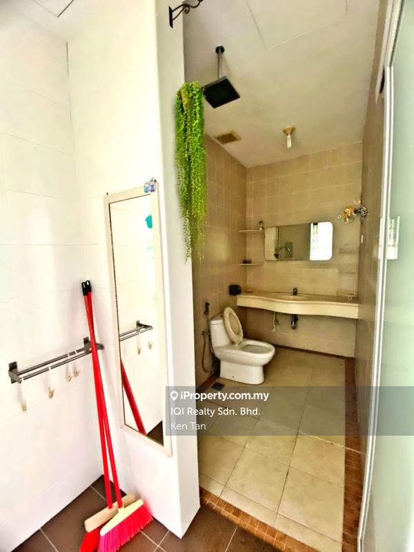 Rumah Berkembar untuk Dijual di Seksyen 9, Kota Damansara oleh Ken Tan - iProperty.com.my
