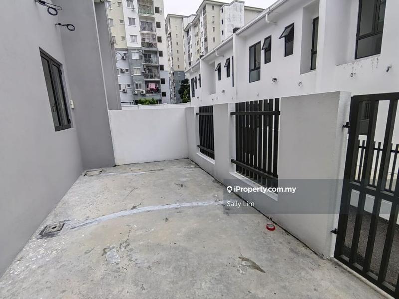 Rumah Berangkai 2.5 Tingkat untuk Dijual di Taman Puncak Jalil, Seri Kembangan oleh Sally Lim - iProperty.com.my