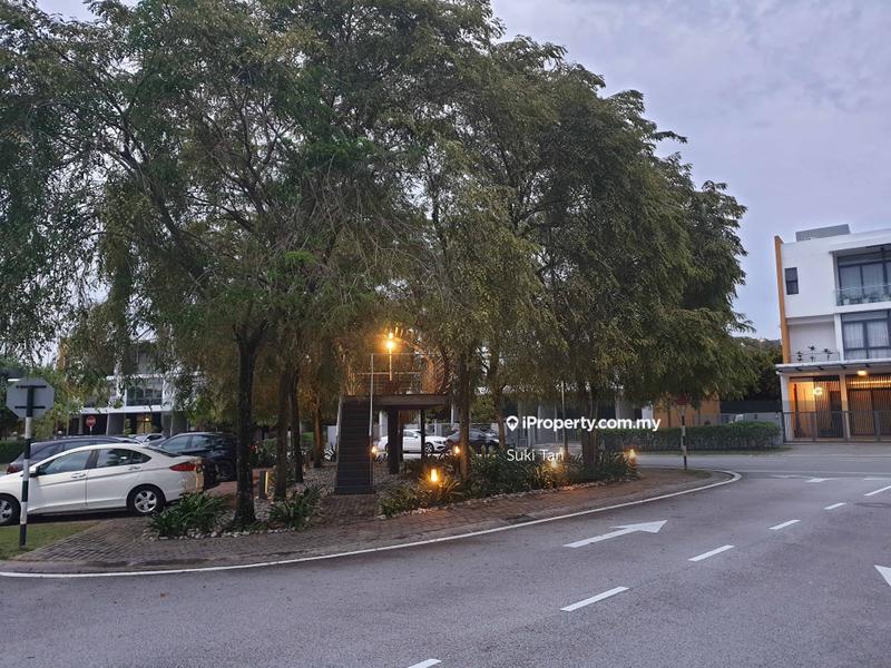 3-storey Terraced House for Sale in Lake Fields, Sungai Besi by Suki Tan - iProperty.com.my