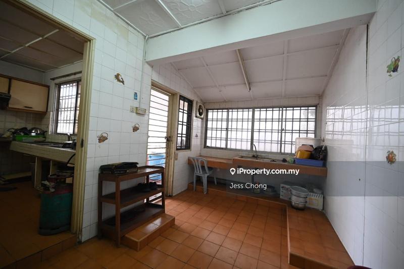 Semi-Detached House for Sale in Taman Tun Dr. Ismail, Kuala Lumpur by Jess Chong - iProperty.com.my