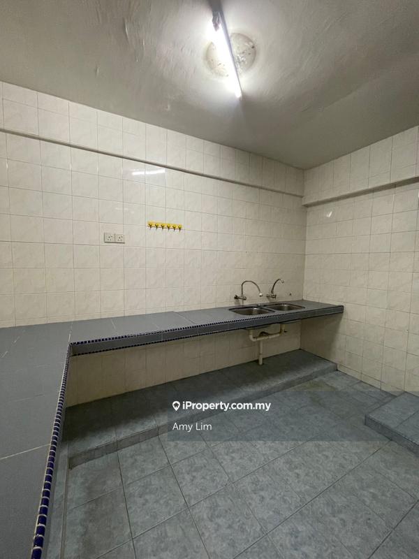 For Sale - Avenue Court