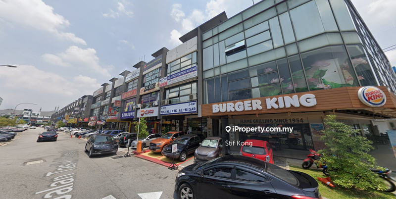 For Sale - 3 Story Shop ROI 4.5% (Fully Tenanted)