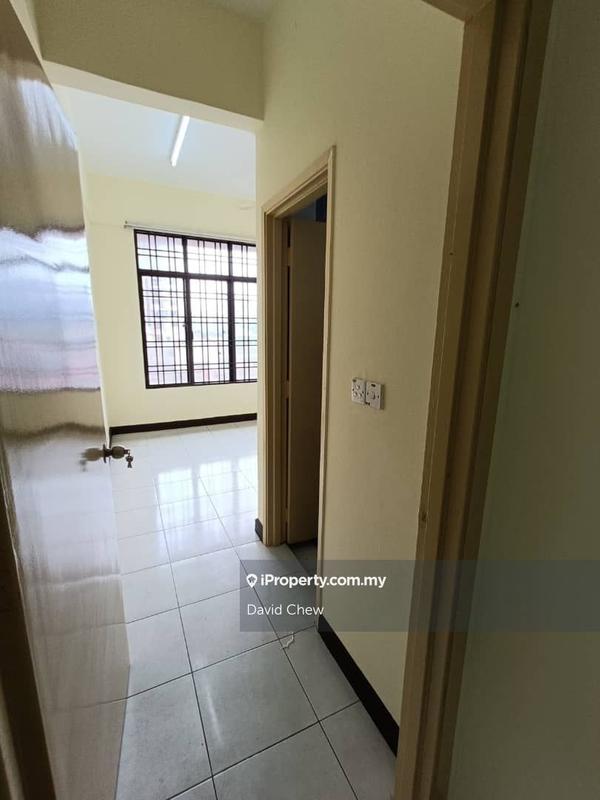 Service Residence for Sale in Diamond Residences by David Chew - iProperty.com.my