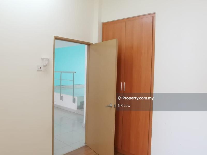 Kondominium untuk Dijual di Bayan Villa, Seri Kembangan oleh NK Lew - iProperty.com.my