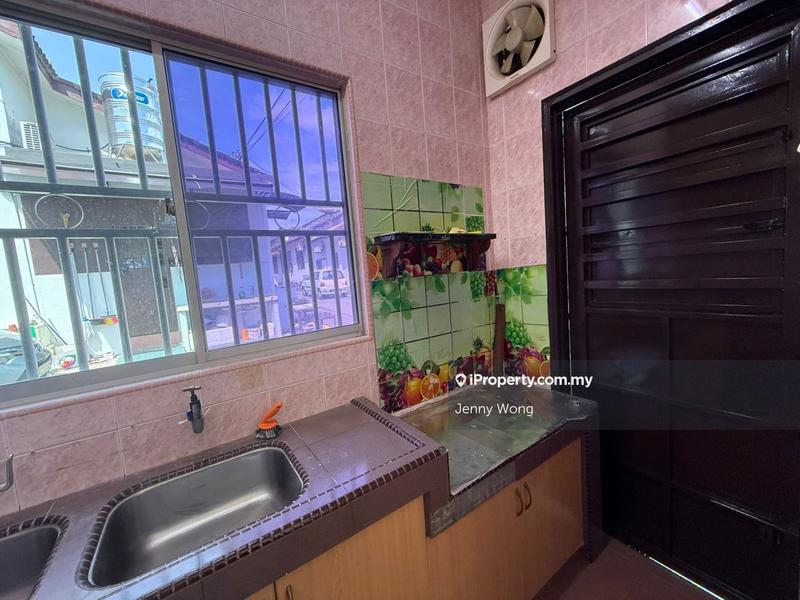 Rumah Teres 1.5-Tingkat untuk Dijual di Taman Permai, Seremban oleh Jenny Wong - iProperty.com.my
