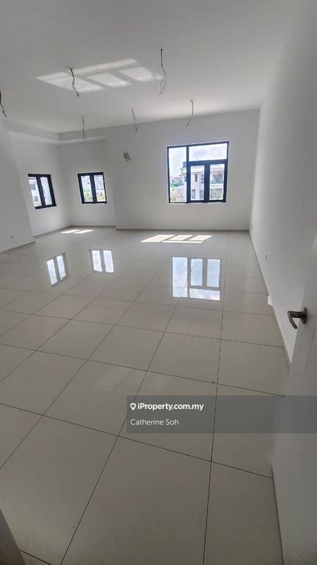 Bungalow House for Sale in Taman Bemban, Bemban by Catherine Soh - iProperty.com.my