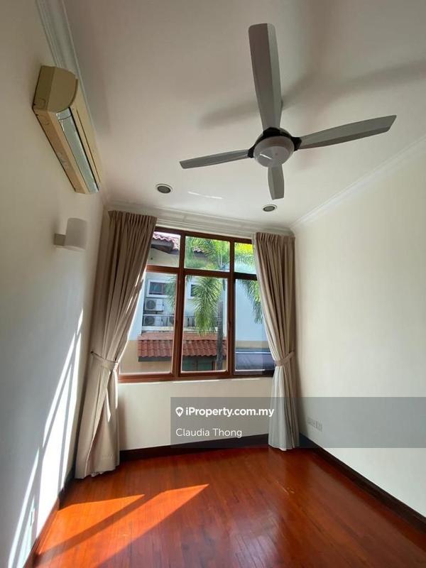 Rumah Berkembar untuk Dijual di 2uj8d, Batu oleh Claudia Thong - iProperty.com.my