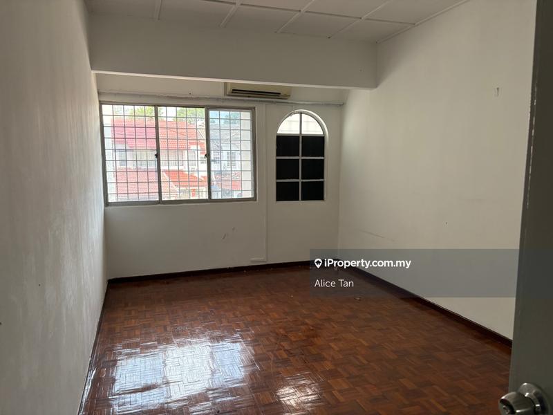 Rumah Berangkai 2 Tingkat untuk Dijual di Kampung Gombak Indah, Batu Caves oleh Alice Tan - iProperty.com.my
