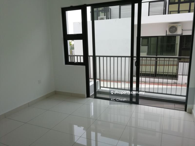 Rumah Berangkai 2 Tingkat untuk Dijual di ELMINA VALLEY 3 (22x75), - Below Market Price, Shah Alam oleh KC Cheah - iProperty.com.my