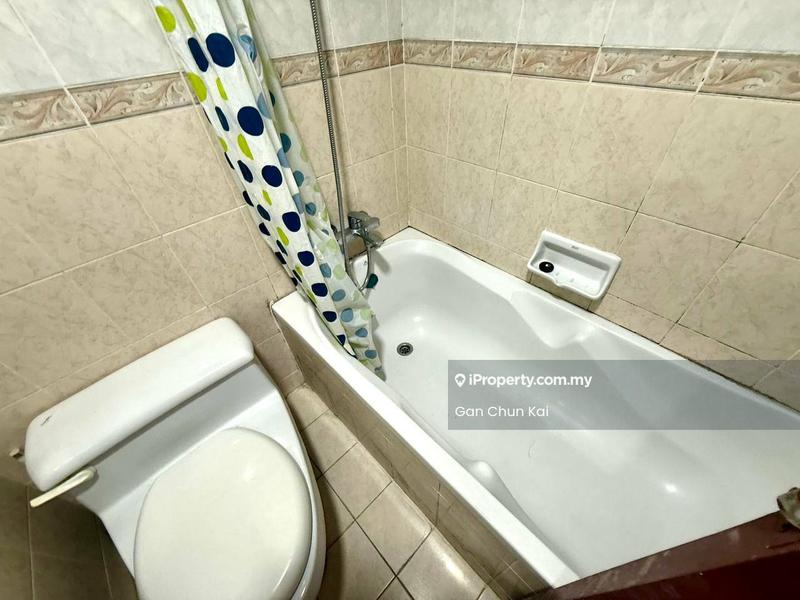 Condominium for Rent in Gold Coast Resort Condominium by Gan Chun Kai - Bathroom - iProperty.com.my