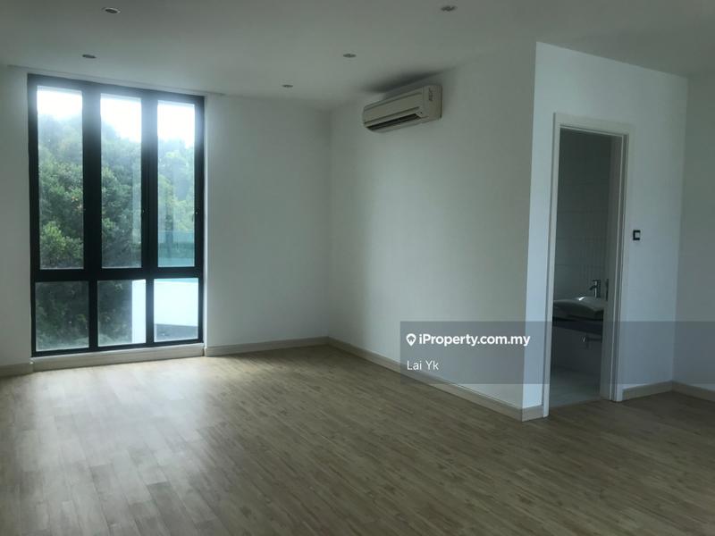 Bungalow House for Sale in Subang Heights, Subang Jaya by Lai Yk - iProperty.com.my