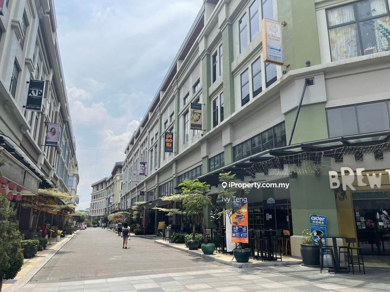 For Sale - Plaza Arkadia (Service Residences)