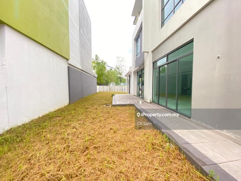 Banglo untuk Dijual di Bandar Country Homes, Rawang oleh Ck Sam - iProperty.com.my