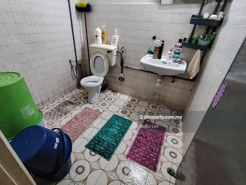 Rumah Berangkai 2 Tingkat untuk Dijual di Taman Overseas Union (Taman Oug), Jalan Klang Lama (Old Klang Road) oleh BoBo Lee - iProperty.com.my