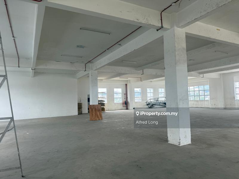 For Rent - Facing Road 4sty Semi-d Commercial Shop , Seri Kembangan