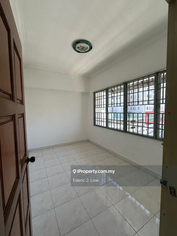 Condominium for Sale in Desa Golf Condominium by Ederic J. Low - iProperty.com.my