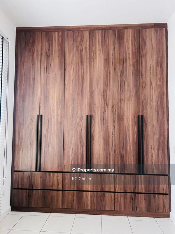 Rumah Berangkai 2 Tingkat untuk Disewa di CORNER @ Garden, Avenham Eco Grandeur, Puncak Alam oleh KC Cheah - Build-in wardrobe master room - iProperty.com.my