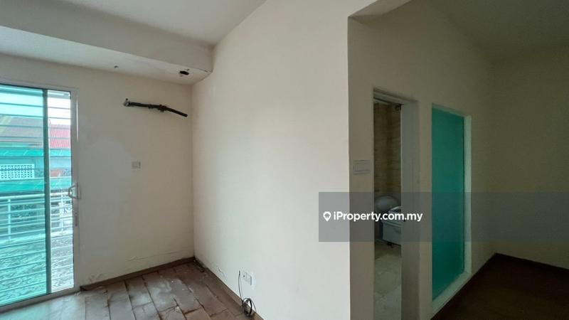 Rumah Berkembar untuk Dijual di Semenyih, Selangor oleh Robert See - iProperty.com.my