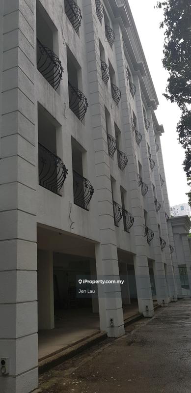 Hotel / Resort untuk Dijual di KLCC, KL City Centre oleh Jen Lau - iProperty.com.my