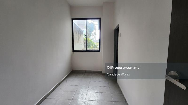 Rumah Berkembar untuk Dijual di Taman Villa Perdana, Kajang oleh Candace Wong - iProperty.com.my