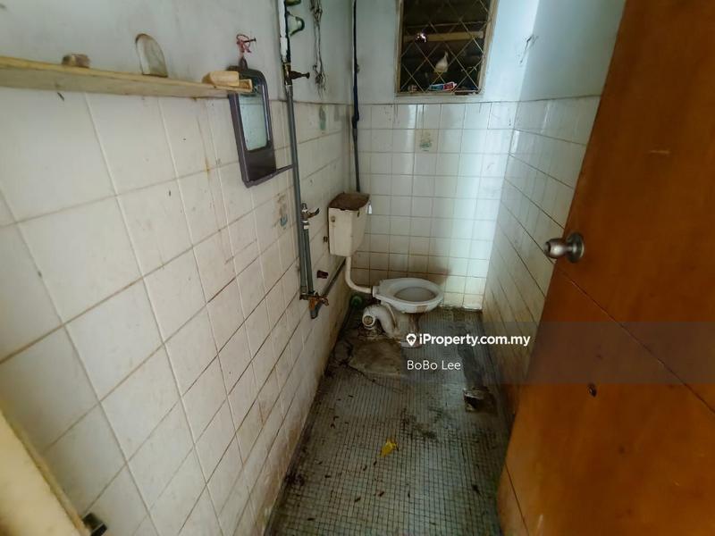 Rumah Berangkai 2 Tingkat untuk Dijual di Taman Overseas Union (Taman Oug), Jalan Klang Lama (Old Klang Road) oleh BoBo Lee - iProperty.com.my