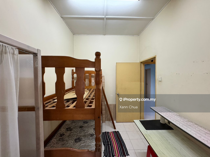 Rumah Teres 2-Tingkat untuk Dijual di Taman Pinggiran Putra, Seri Kembangan oleh Xann Chua - iProperty.com.my