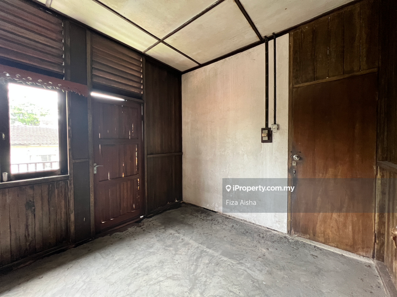 Bungalow House for Sale in Jalan Yusof Taha, Johor Bahru by Fiza Aisha - iProperty.com.my