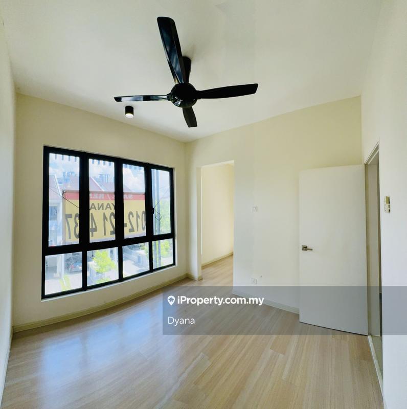 Rumah Bandar untuk Dijual di Bandar Bukit Mahkota, Bangi oleh Dyana - iProperty.com.my
