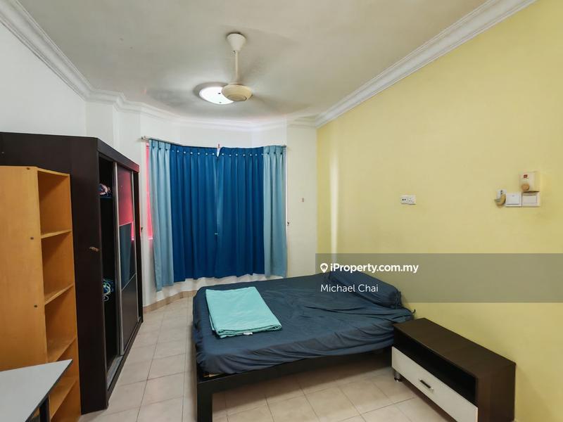 For Rent - Koi Tropika