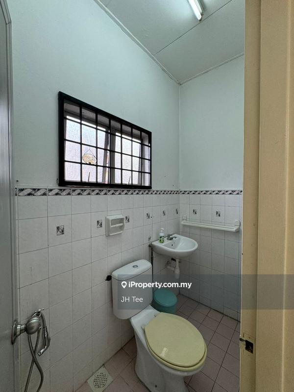 Rumah Teres 2-Tingkat untuk Dijual di Section 6 @ Kota Damansara oleh JH Tee - iProperty.com.my