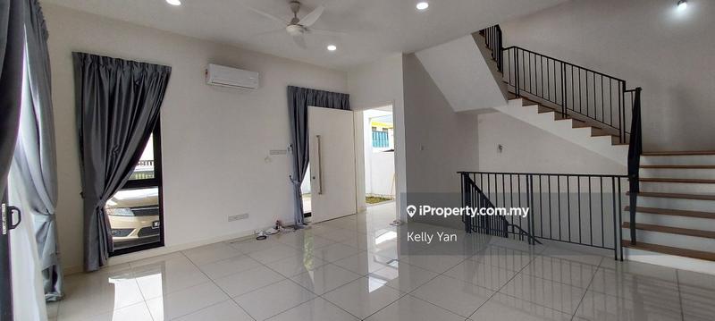 Rumah Berkembar untuk Dijual di Bandar Sungai Long, Selangor oleh Kelly Yan Kai Lit - iProperty.com.my