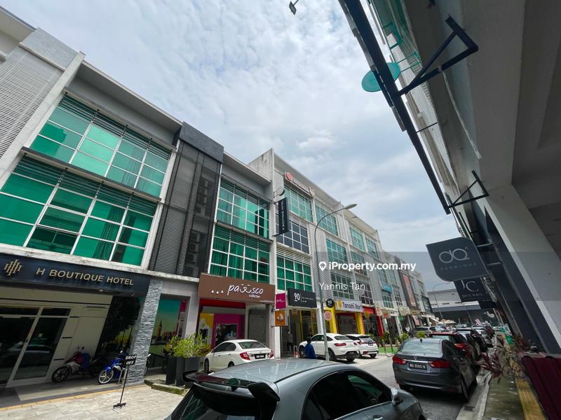 Shop for Rent in Bandar Baru Sri Petaling, Sri Petaling by Yannis Tan - iProperty.com.my
