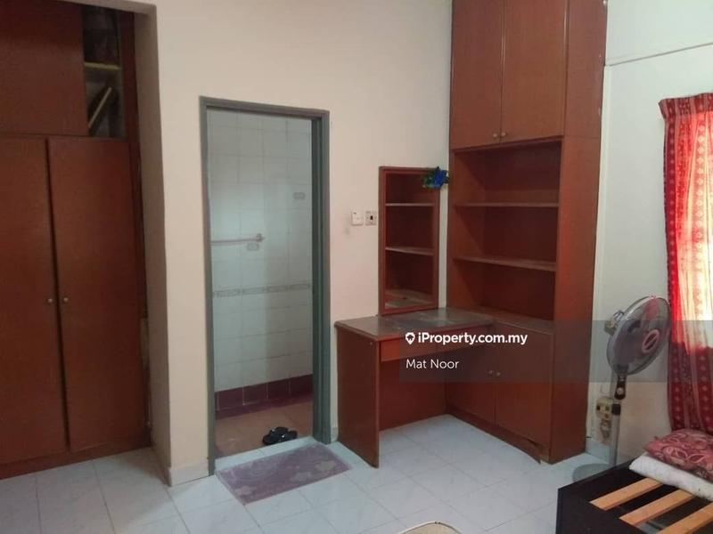 Rumah Berangkai 2 Tingkat untuk Dijual di Seksyen 7, Shah Alam oleh Mat Noor - iProperty.com.my