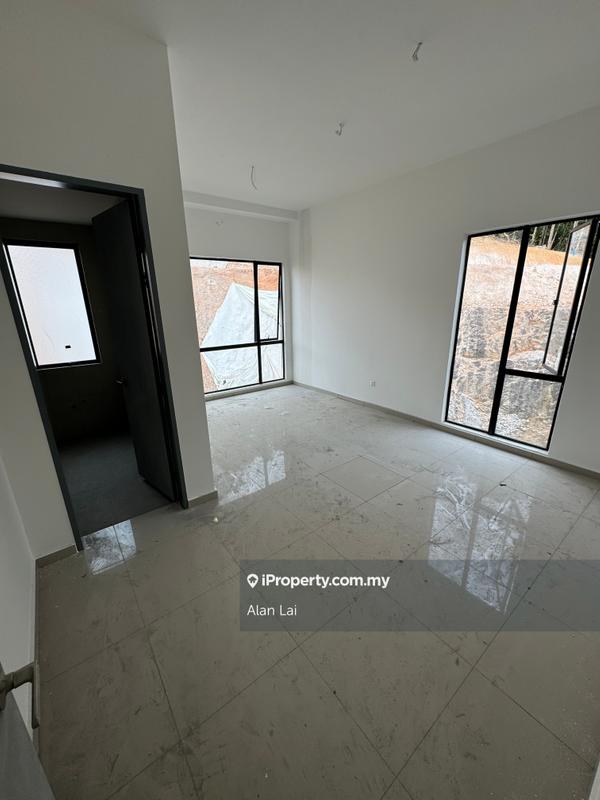 Banglo untuk Dijual di Taman Tropika, Bangi oleh Alan Lai - iProperty.com.my