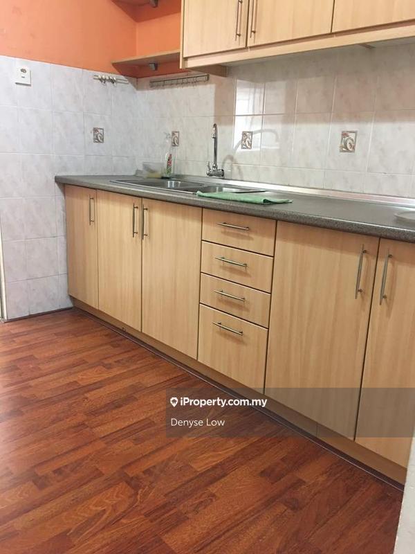 Kondominium untuk Dijual di Puncak Nusa Kelana oleh Denyse Low - iProperty.com.my