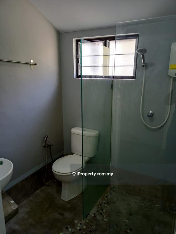 Bungalow House for Sale in Tanjung Bungah, Penang by Ederic J. Low - iProperty.com.my