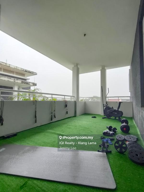 Rumah Berkembar untuk Dijual di Bukit Antarabangsa, Ampang oleh Jimmy Lee - Top Floor Balcony - iProperty.com.my