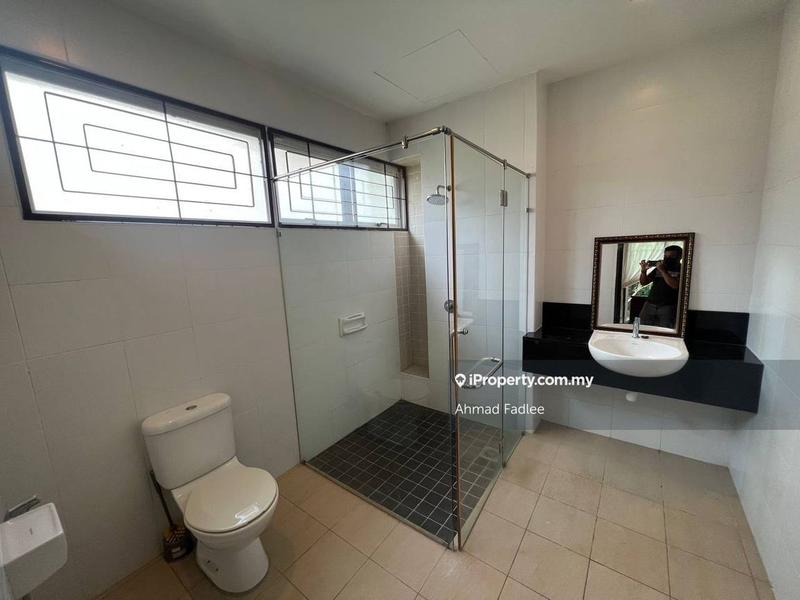 Bungalow House untuk Dijual di Kayangan Heights, Shah Alam oleh Ahmad Fadlee - iProperty.com.my