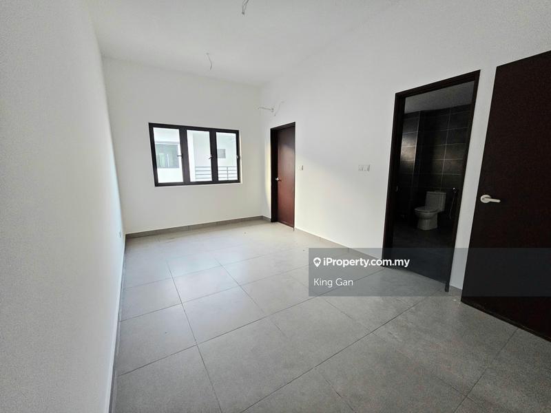 Rumah Berangkai 3 Tingkat untuk Dijual di Batu 9, Cheras oleh King Gan - iProperty.com.my