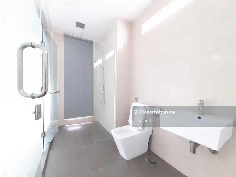 Bungalow House for Sale in Lakefront Villa, Cyberjaya by Joanne Tei - iProperty.com.my