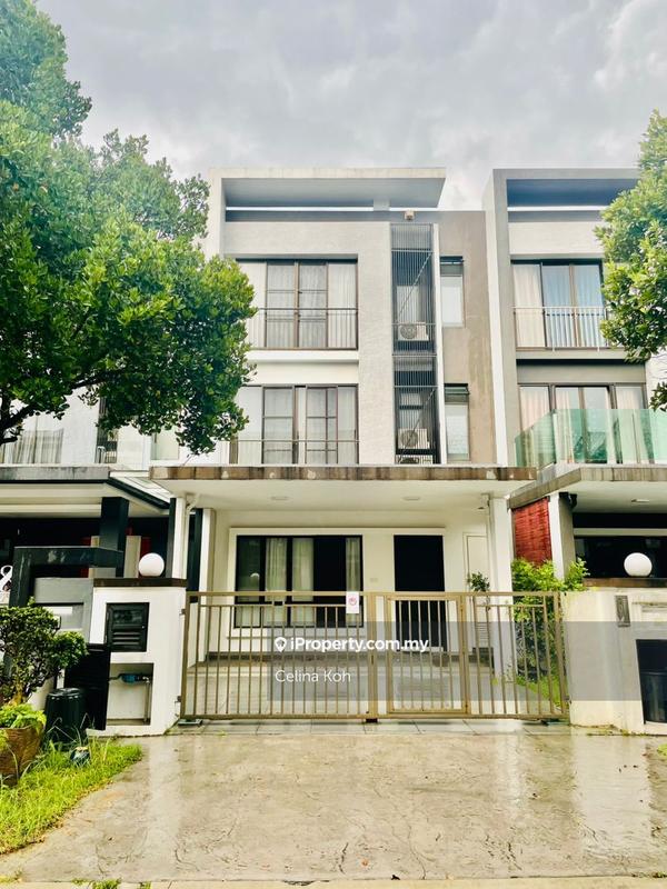 3-storey Terraced House for Sale in Valencia, Sungai Buloh by Celina Koh - iProperty.com.my