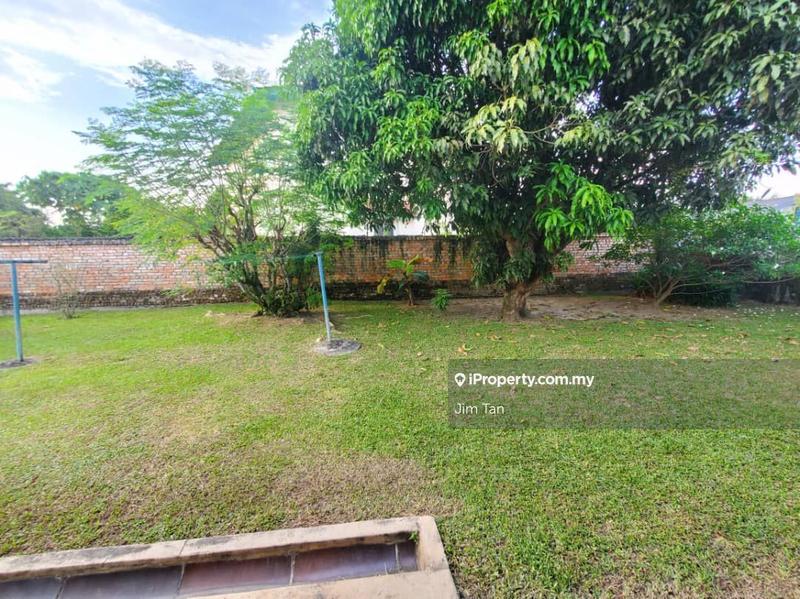 Bungalow House for Sale in Taman Sri Sentosa, Jalan Klang Lama (Old Klang Road) by Jim Tan - iProperty.com.my