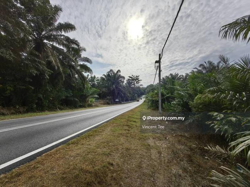 For Sale - 5 Acres Freehold Agricultural Land Facing Mainroad Mengkuang Teriang