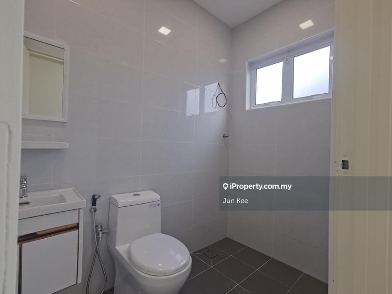 Rumah Berangkai 2 Tingkat untuk Dijual di Bandar Baru Sri Petaling, Sri Petaling oleh Jun Kee - iProperty.com.my